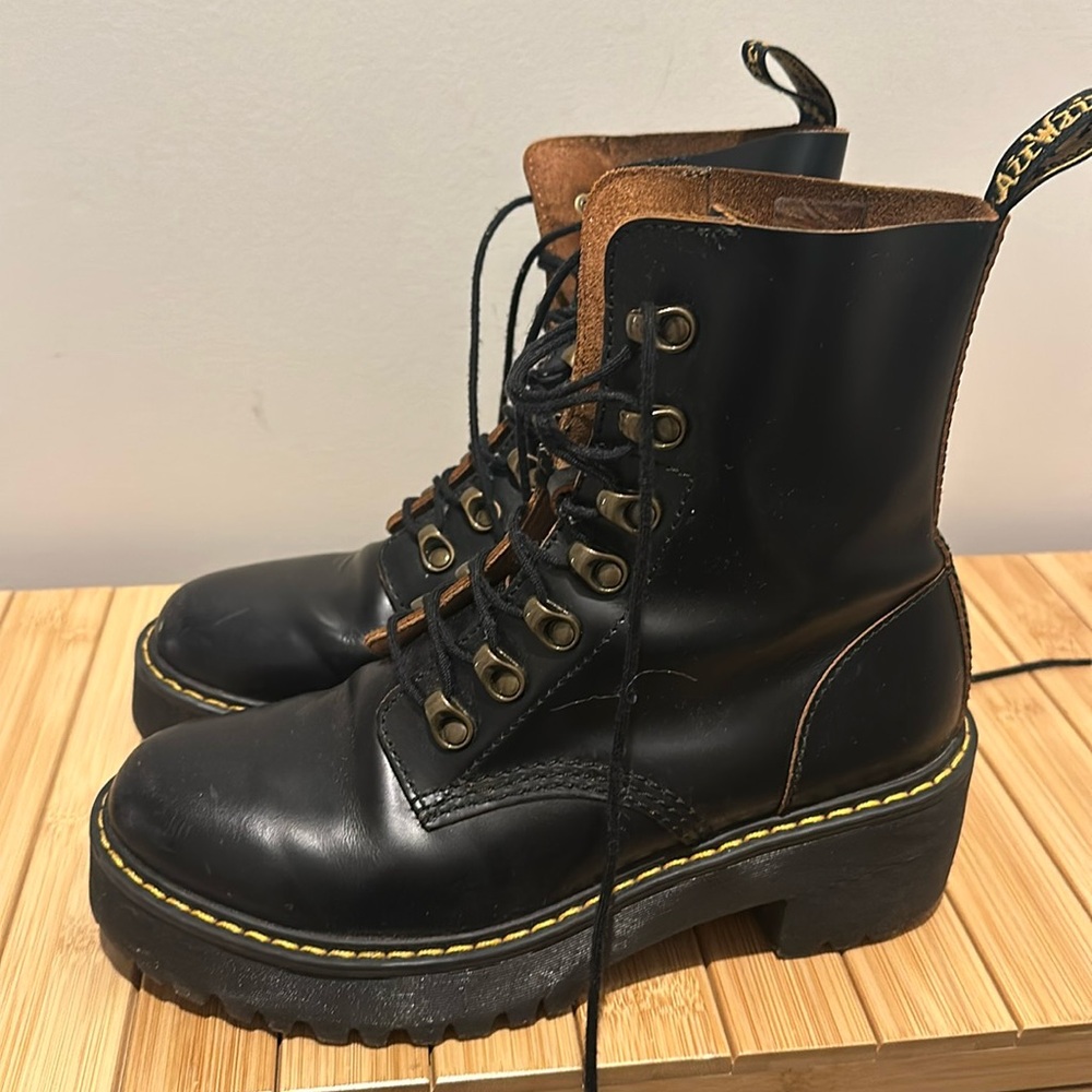 Dr. Martens tall boots black (US 8)